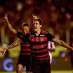 Pedro comemora gol pelo Flamengo