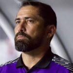 Treinador Gustavo Morínigo, alvo do Remo, em jogo do Ceará em 2023