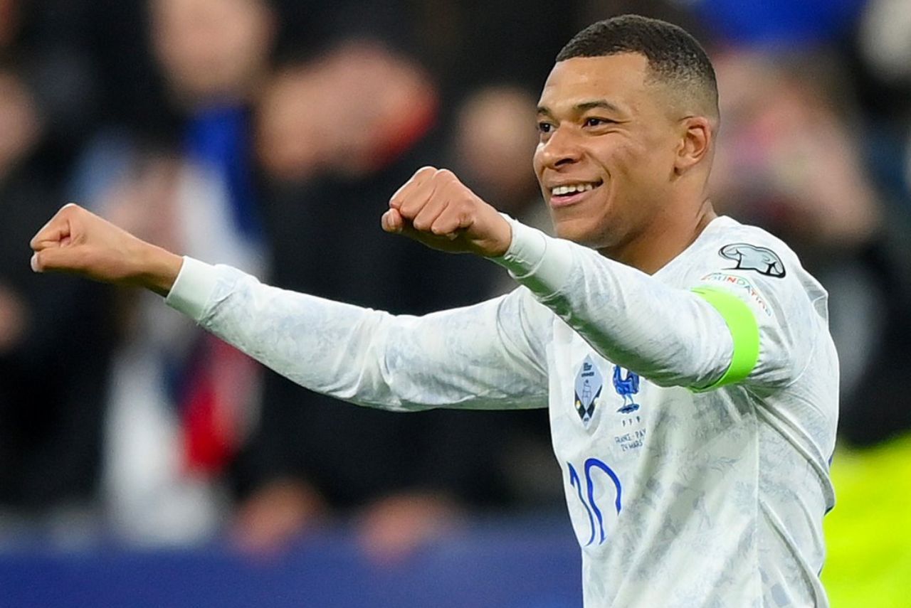 Kylian Mbappé em jogo da Seleção da França em 2023