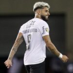 Atacante Yuri Alberto em jogo do Corinthians contra o Palmeiras em 2024