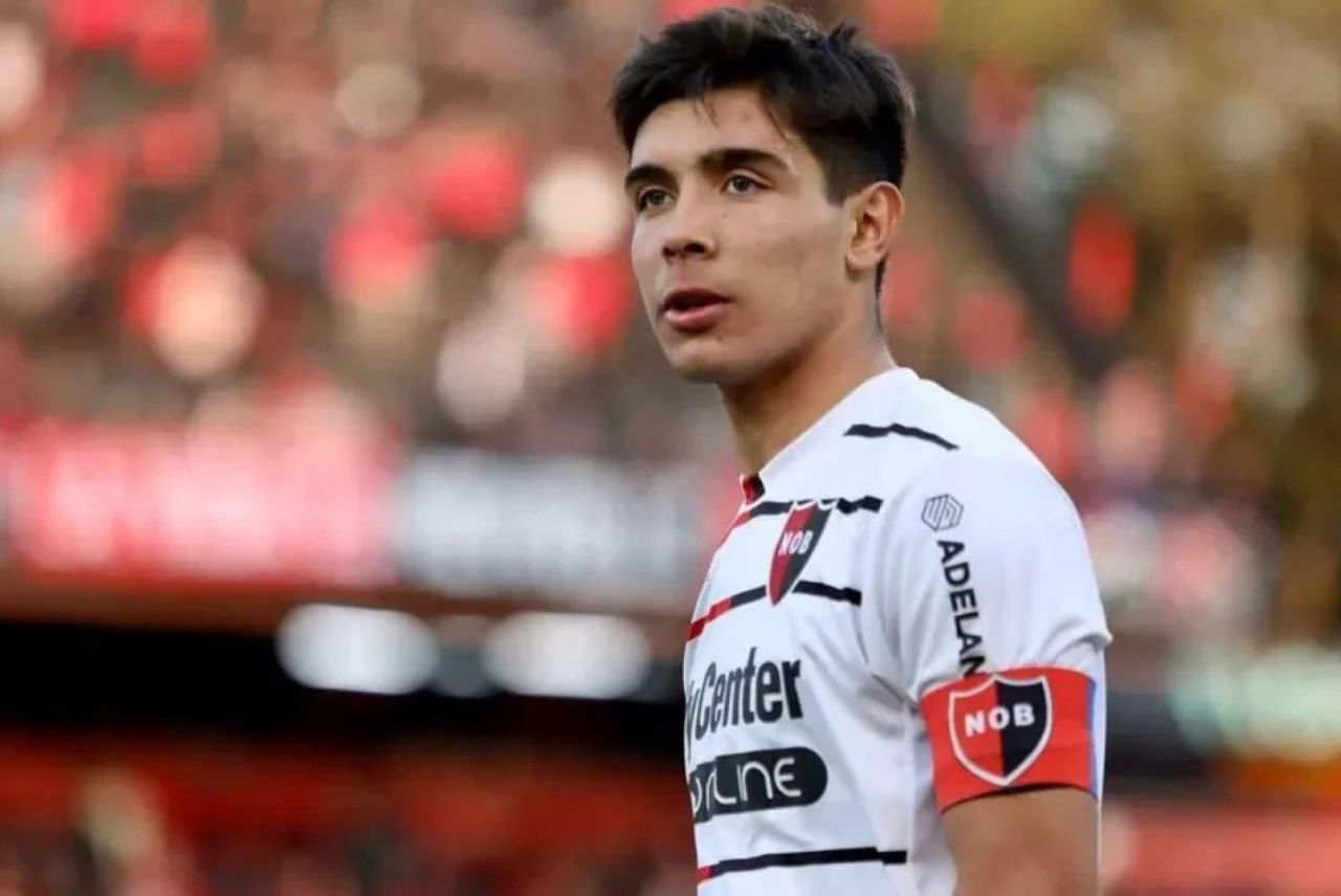 Juan Sforza vai reforçar o meio-campo do Vasco (Foto: Divulgação)