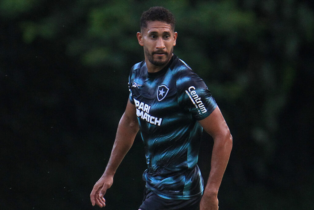 Pablo em treino do Botafogo