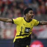 Adeyemi comemora gol do Borussia Dortmund