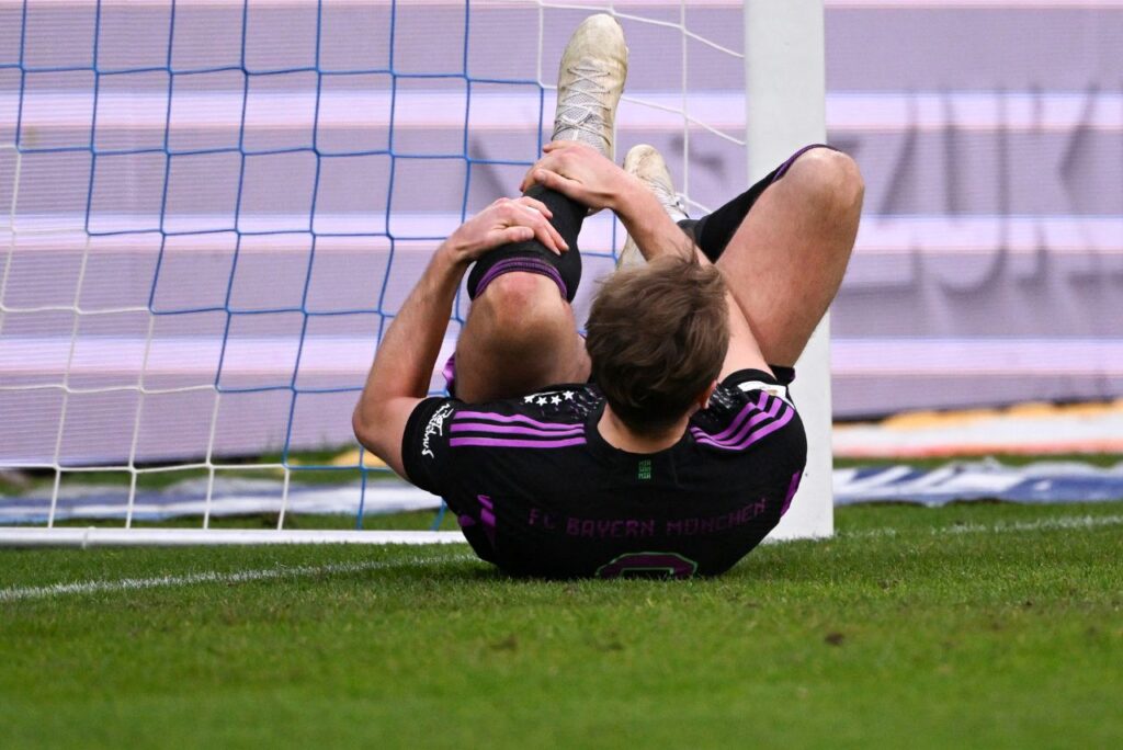 Kane sentiu lesão em jogo do Campeonato Alemão