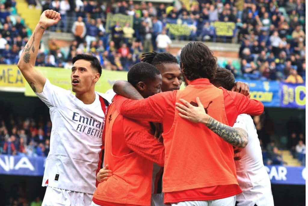 Jogadores do Milan comemoram vitória