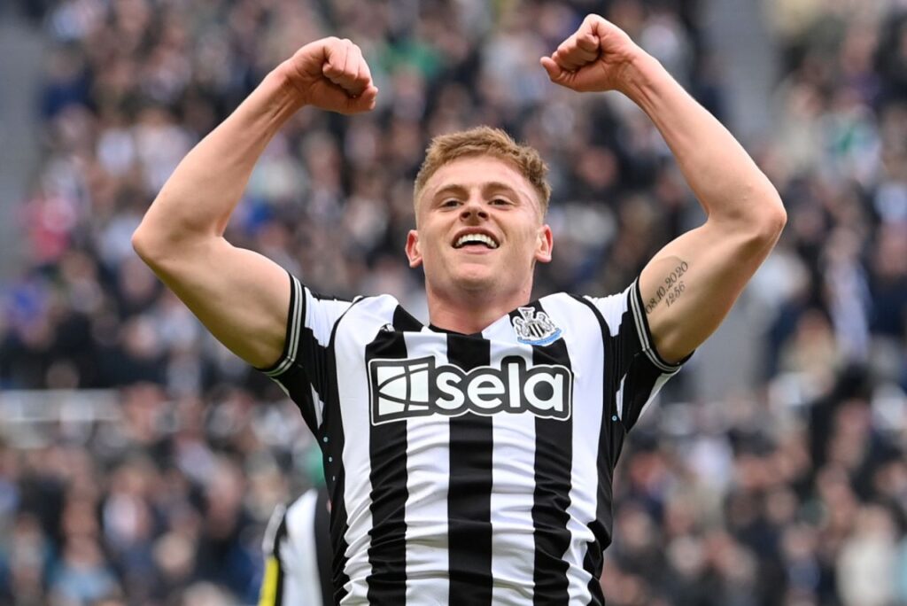 Barnes foi o herói do Newcastle