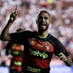 Gustavo Coutinho comemora gol pelo Sport