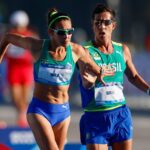 Viviane Lyra e Caio Bonfim em prova da Marcha Atlética no Pan-Americano de Santiago 2023