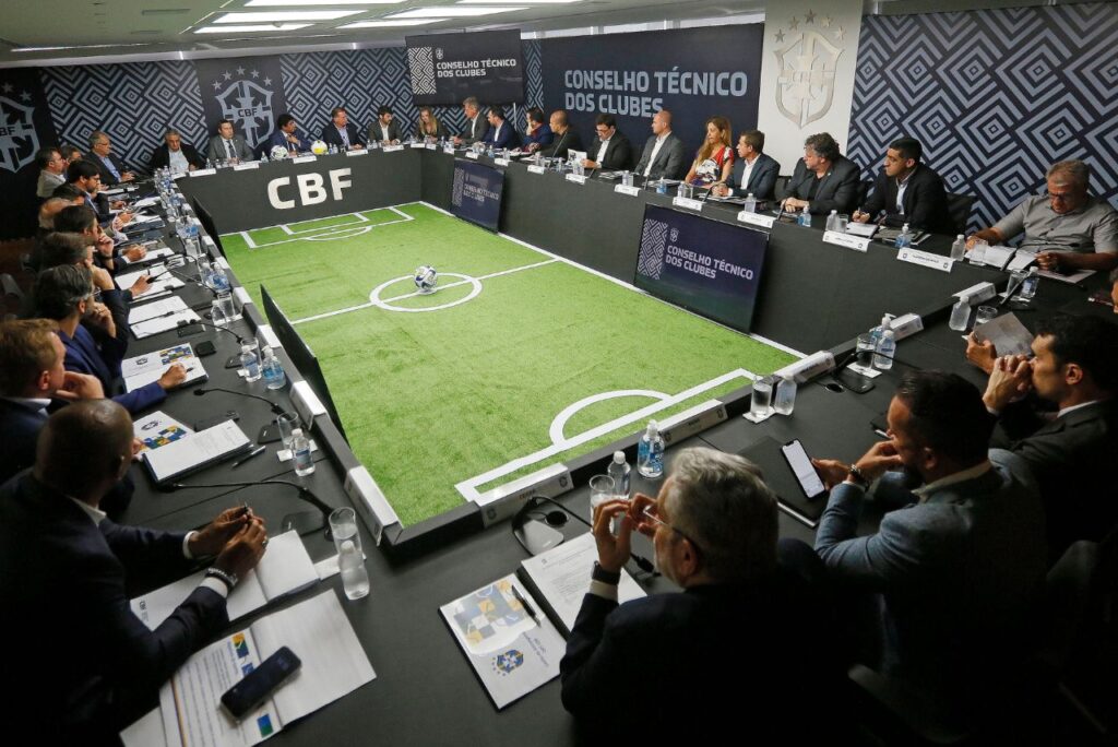 Conselho Técnico do Brasileirão de 2023 reunido na sede da CBF (Foto: Rafael Ribeiro/CBF)