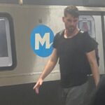 Fabrício no metrô após conquistar uma vaga na final do Campeonato Carioca. Foto: Reporodução/X