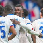 França saiu com a vitória sobre o Chile em amistoso (Foto: Reprodução)