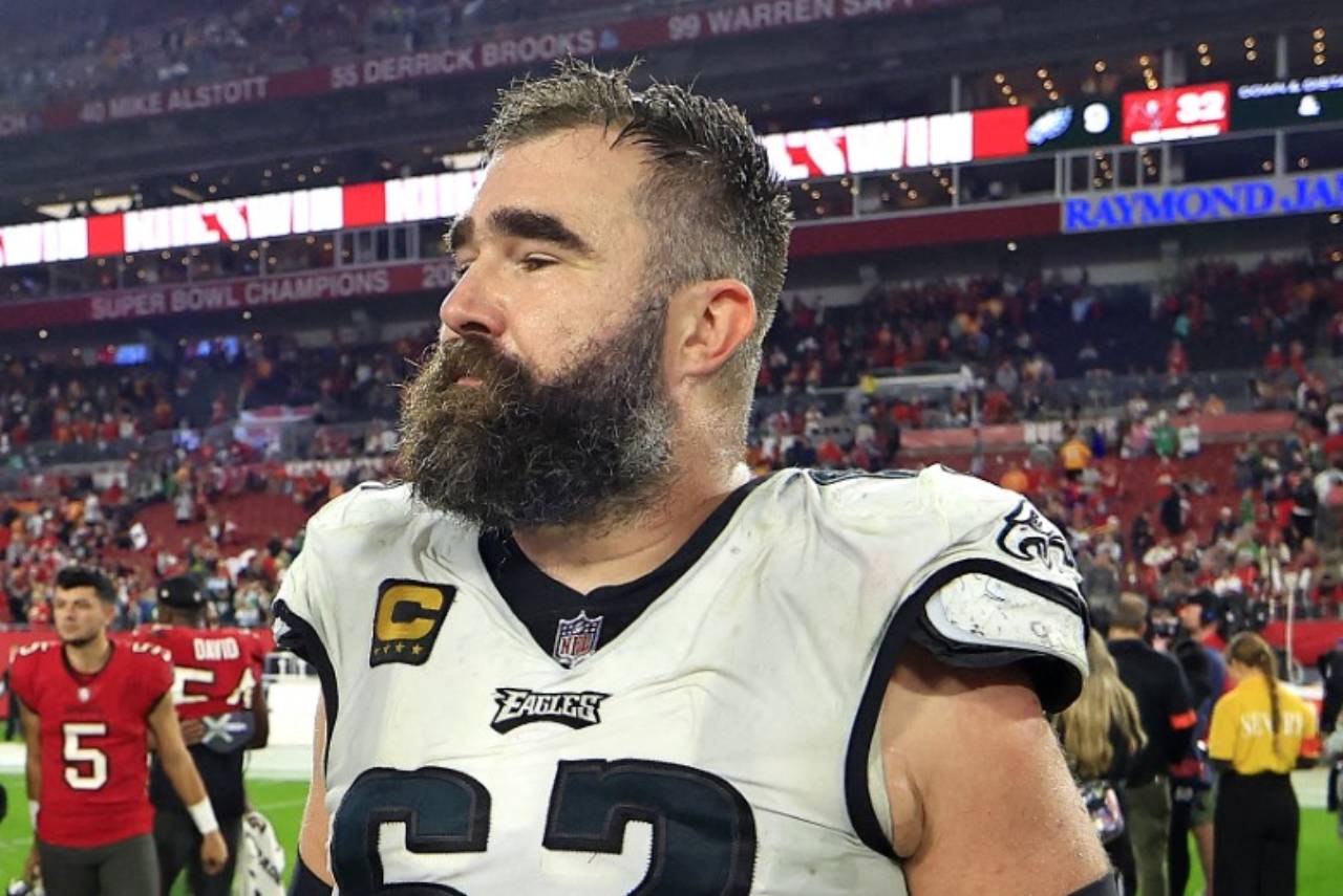 Jason Kelce completou 13 temporadas na NFL. Foto: MIKE EHRMANNGETTY IMAGES NORTH AMERICAGetty Images via AFP