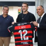 Léo Ortiz está apto para estrear com a camisa do Flamengo. Foto: Gilvan de Souza/CRF