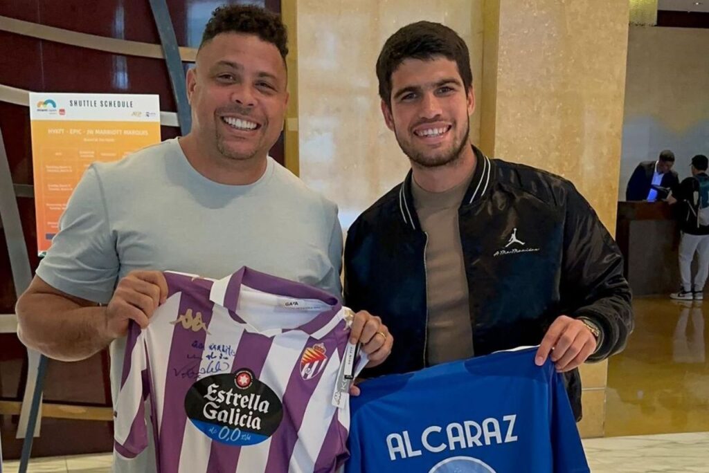 Ronaldo, gestor do Cruzeiro, trocou presentes com o tenista Carlos Alcaraz (Foto: Reprodução)