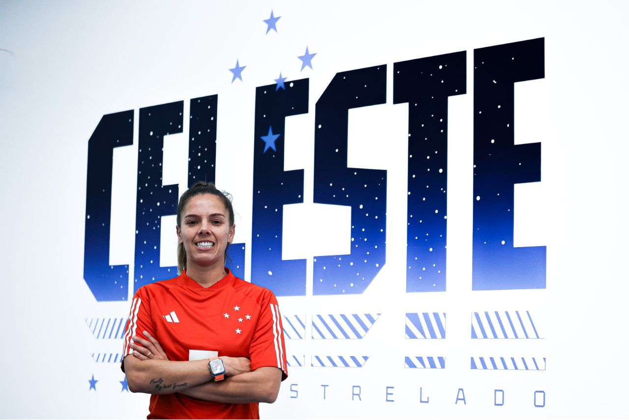 Vantressa Ferreira é a nova auxiliar técnica do Cruzeiro (Foto: Divulgação)