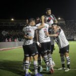 O Vasco apesar de ter saído na frente, sofreu e empatou o jogo já nos acréscimos. Foto: Leandro Amorim/Vasco