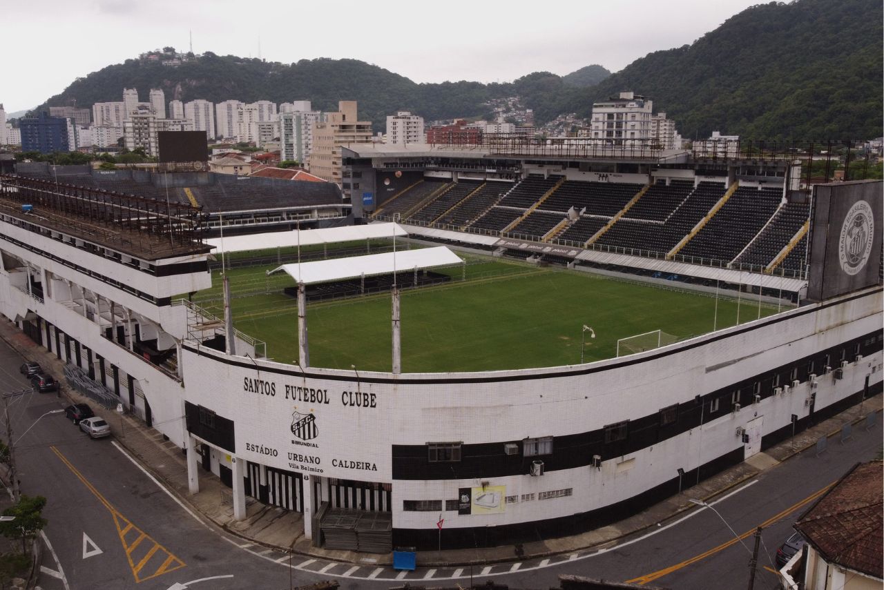 Santos definiu a Vila Belmiro como um dos palcos da decisão do Paulistão 2024 (Foto: Carlos Fabal/AFP)