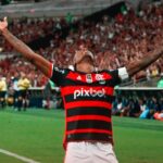 Bruno Henrique comemora mais um título do Flamengo