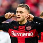 Wirtz comemora gol pelo Leverkusen