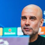 Guardiola em coletiva na Inglaterra