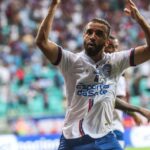 Caio Alexandre comemora gol do Bahia