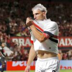 Calleri comemora mais um gol pelo São Paulo