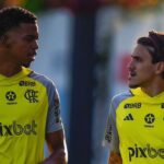 Carlinhos e Pedro no treino do Flamengo