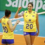 Sesi Bauru: Gabi Guimarães e Bia Correa em jogo da Seleção Brasileira de Vôlei na VNL 2019