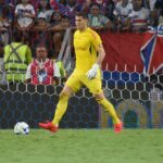 Goleiro Rafael Cabral em jogo do Cruzeiro contra o Fortaleza em 2023