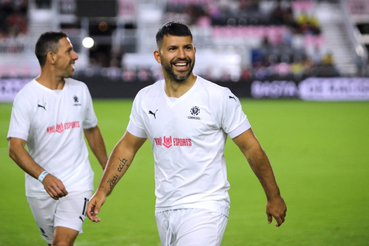 Aguero tem participado ed alguns jogos amistosos. Foto: CHRIS ARJOONAFP