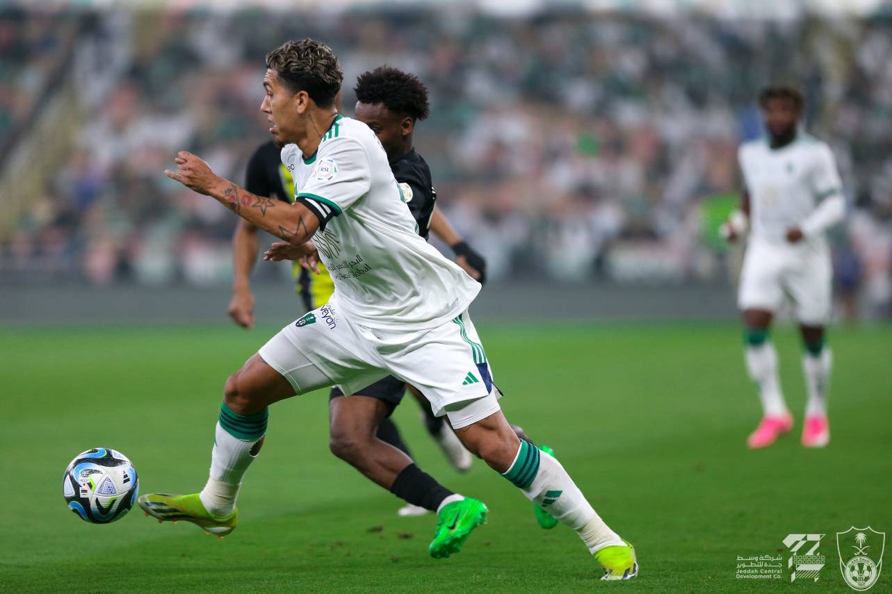 O Al-Ahli venceu o jogo com uma assistência de Roberto Firmino. Foto: Reprodução/X