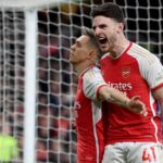 O Arsenal está a poucas rodadas de conquistar a Premier League. Foto: Reprodução/X
