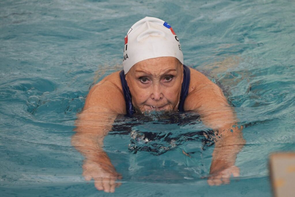 Eliana Busch durante treinamentos no Chile (Foto: Rodrigo Arangua/AFP)