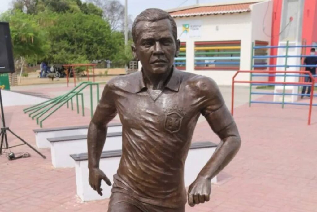 A homenagem para Daniel Alves virou um problema após a condenação de estupro. Foto: Divulgação / Prefeitura de Juazeiro