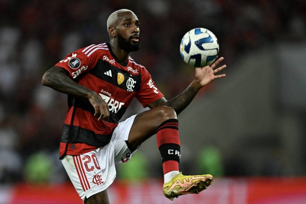 Gerson está afastado das atividades no Flamengo desde fevereiro. Foto: MAURO PIMENTELAFP