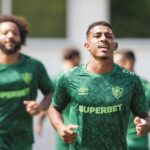 John Kennedy foi afastado por alguns dias das atividades no Fluminense. Foto: Lucas Merçon/Fluminense