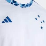 Segundo uniforme do Cruzeiro será lançado nesta sexta (Foto: Reprodução)