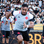 Payet em aquecimento de Vasco x Criciúma