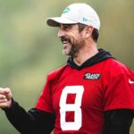 Aaron Rodgers se lesionou no dia 11 de setembro e volta quase 1 ano depois. Foto: Reprodução/Facebook