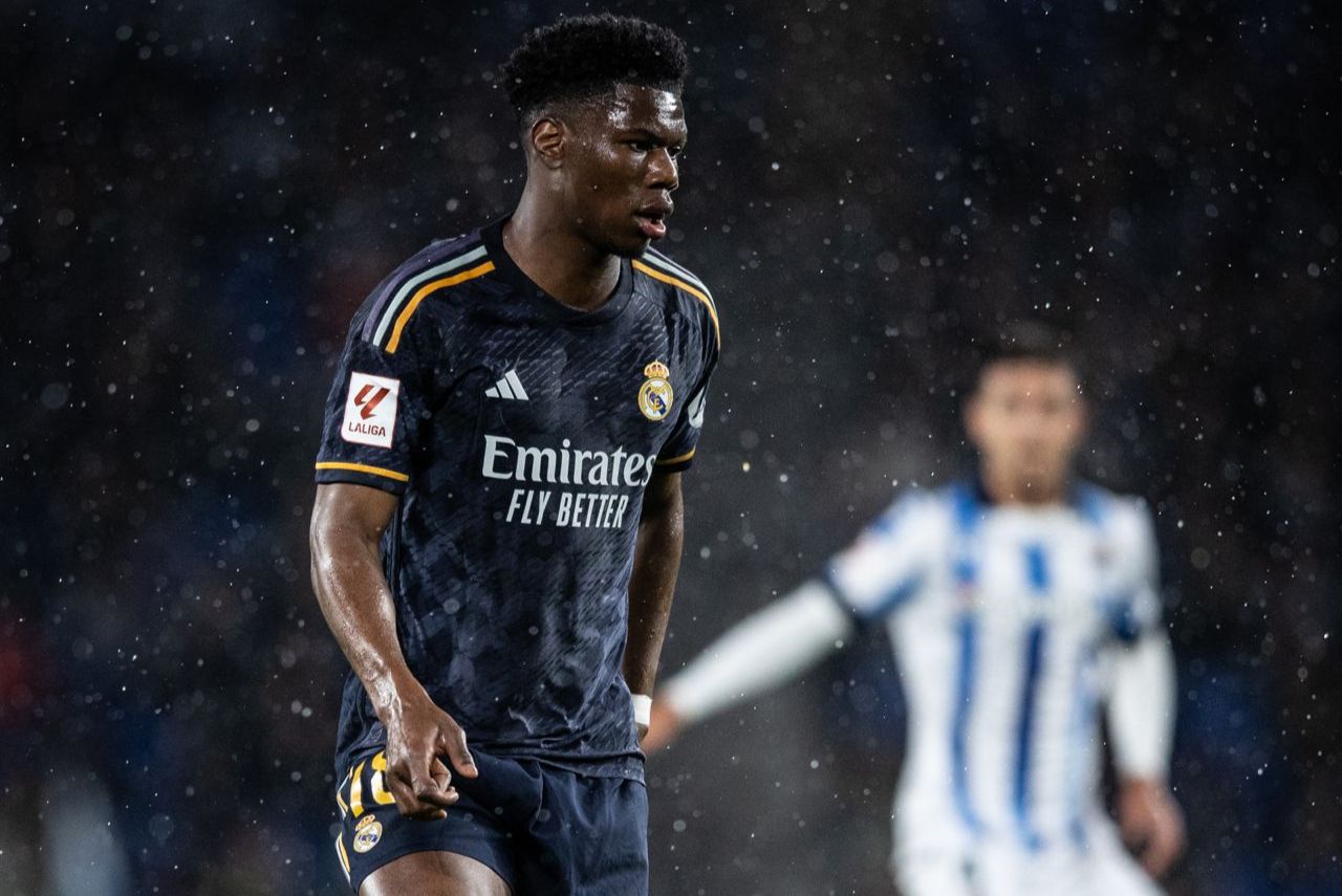 Volante Aurélien Tchouaméni em jogo do Real Madrid em 2024