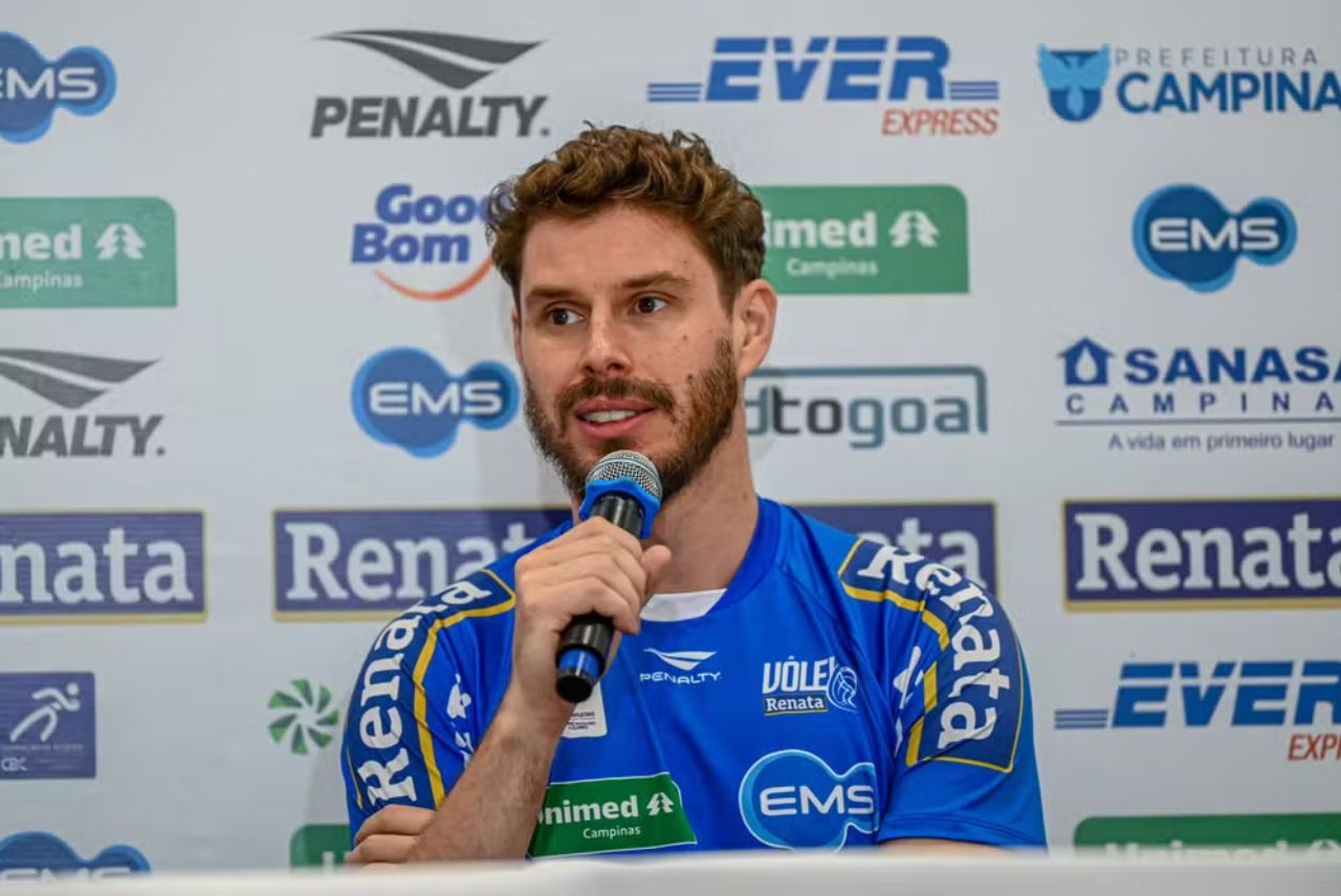 Levantador Bruninho Rezende em apresentação no Vôlei Renata