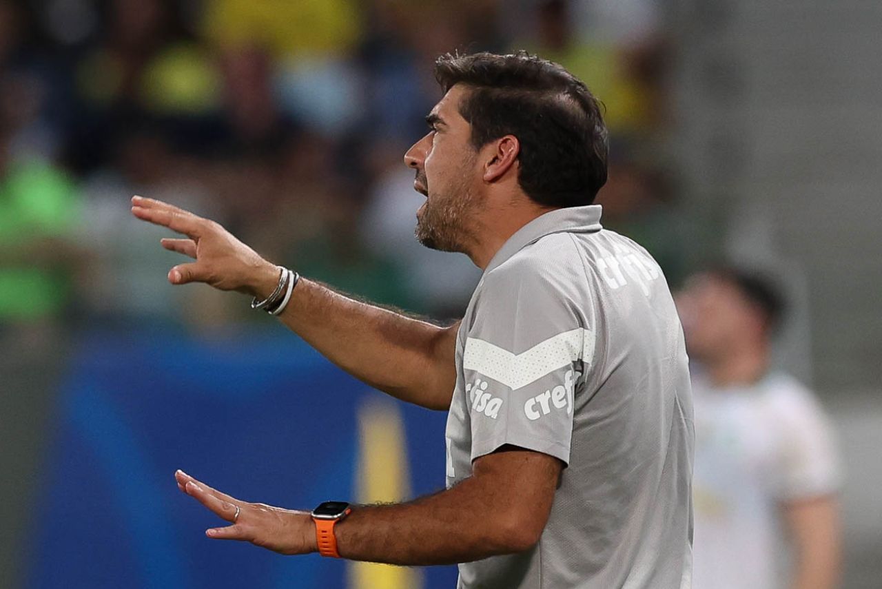 Técnico do Palmeiras na Arena Pantanal