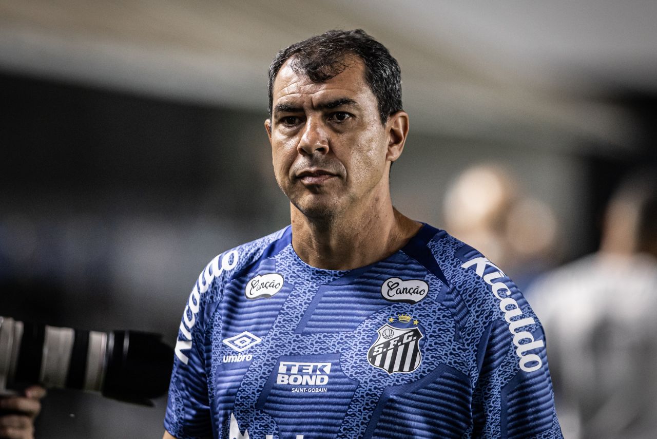 Fábio Carille, técnico do Santos, na Vila Belmiro