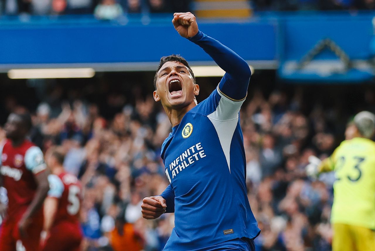 De volta ao Fluminense, Thiago Silva é ídolo do Chelsea