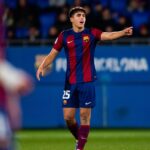 Zagueiro em ação pelo Barcelona