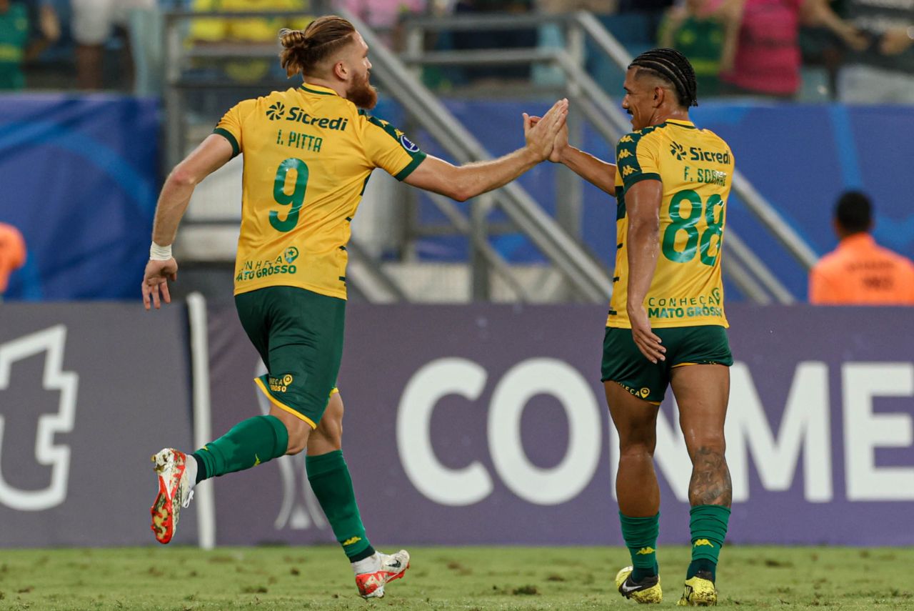 Pitta e Sobral marcaram os gols do Cuiabá