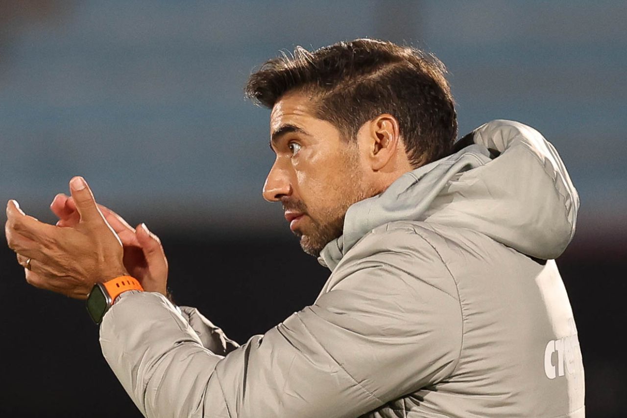 Técnico do Palmeiras durante goleada