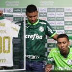 Marcos Rocha ao lado do irmão