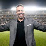 Treinador do Botafogo comemora vitória no Peru