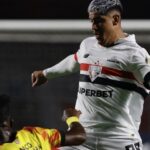 São Paulo empatou em casa